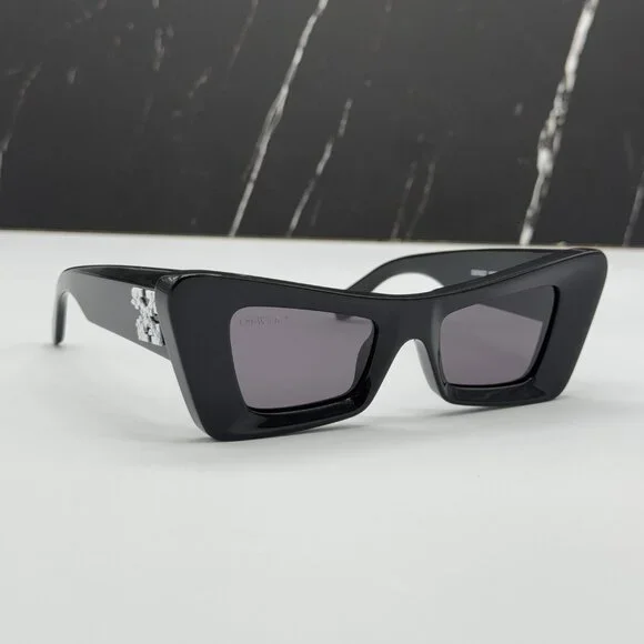 NEW OFF-WHITE SUNGLASSES, BLACK CAT EYE WOMEN EYEWEAR OFF-WHITE ACCRA 007 BLACK